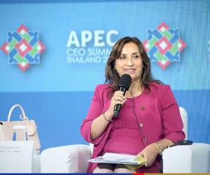 Dina Boluarte podría ser investida como presidenta de Perú en la sesión del Congreso.