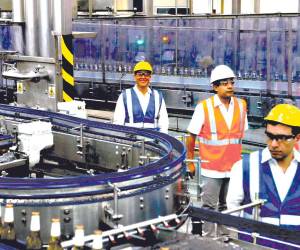 La industria de las bebidas es uno de los que más utilidades reinvertidas ejecutó en Honduras con la modernización de sus líneas de producción y con nuevos productos para el mercado local y extranjero.