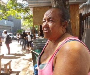 “Éramos vecinas, yo me sabía llevar bien con ella. Viera anoche como lloré con mi niña”, expresó doña Berta entre sollozos.