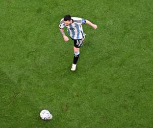 Lionel Messi anotó el penal con el que Argentina se puso en ventaja en el marcador