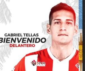Gabriel Tellas ha militado en diez clubes diferentes en el que se destaca con el Chacaritas de Argentina, Olimpia de Bahía Blanca, All Boys, Cobreloa de Chile y Academia Cantolao de Perú.