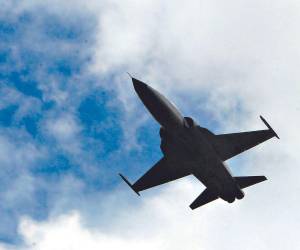 Honduras tiene acceso a la repotenciación y adquisición de equipo para reparar las aeronaves para fortalecer la lucha contra el tráfico de droga.