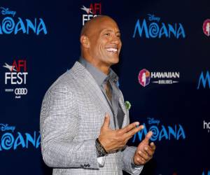 “El océano la llama de nuevo”, escribió el actor a compartir la imagen en sus redes.