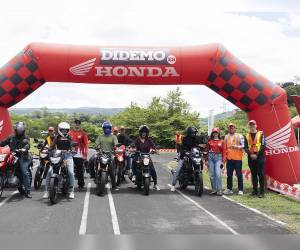 Más de 200 personas participaron en la Escuela de Manejo de Motocicletas de Didemo Honda, fortaleciendo sus conocimientos sobre conducción segura y responsable.