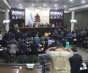 La bancada del Partido Liberal ha manifestado su inconformidad con la falta de voluntad de la directiva para discutir el proyecto de ley.