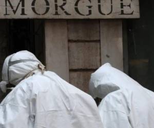 Otros dos acusados supuestamente compraron y vendieron restos entre sí, intercambiando más de 100.000 dólares en pagos en línea.