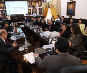 Autoridades de Sefin presentaron el proyecto del Presupuesto General de Ingresos y Egresos de la República para el ejercicio fiscal 2024.