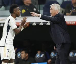 A Vinicius no le gustó haber salido y se lo dijo a Ancelotti.