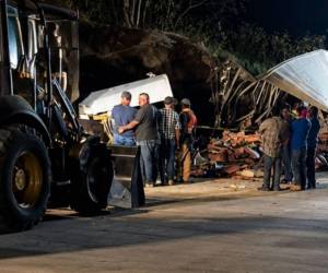 Familias de Jesús de Otoro, Intibucá, están de luto tras la muerte de tres personas la tarde del lunes en un fatal accidente de tránsito registrado en el sector de Las Piñeras, Intibucá. ¿Quiénes son y qué ocurrió en la escena?