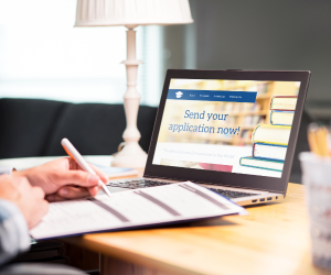 Cabe mencionar que es indispensable que el aplicante tenga un buen nivel del inglés y por lo menos conocimiento básico del japonés.