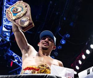 Teófimo López no solo ganó el cinturón de la OMB, sino que también se llevó una millonaria fortuna por su triunfo en el cuadrilátero.