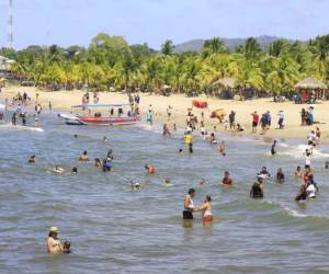 Los hondureños alistan sus maletas para disfrutar de las playas del país durante la Semana Santa.