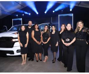 La prestigiosa empresa automotriz Grupo Q ha presentado oficialmente el regreso de la nueva Jeep Compass Longitude y la llegada del pickup RAM 1500 Black Express Edition.