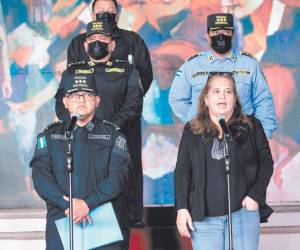 Julissa Villanueva ha estado denunciando un boicot contra su trabajo y en las últimas semanas hizo denuncias que involucran armas de la Policía en la matanza en la cárcel de mujeres en Támara.