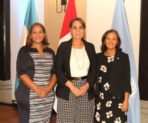 Fátima Espinal, Siomara Majon y Jaqueline DeLima.