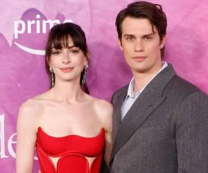Nicholas Galitzine ha despertado una masiva curiosidad tras su último papel en la comedia romántica “La idea de ti”, de Prime Video, que protagoniza junto a Anne Hathaway. ¿Quién es el galán del que todos hablan? A continuación los detalles.