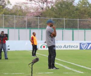 Ninrod Medina consiguió su primer triunfo al frente del Motagua con un sufrido 2-1 ante el Vida.