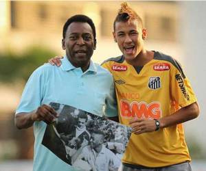 Neymar tuvo unas sentidas palabras hacia Pelé luego de que se confirmara su fallecimiento.