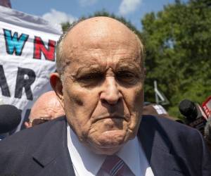 Además, Guiliani enfrenta una demanda por una exempleada de acoso sexual y robo de salario.