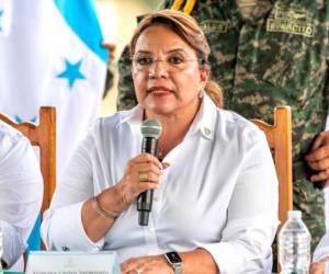 La presidenta viajará desde este viernes a El Salvador.