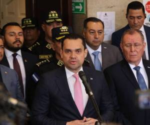 El presidente del Congreso, Tomás Zambrano, participó de una reunión con autoridades de la Secretaría de Seguridad para discutir sobre las reformas penales.