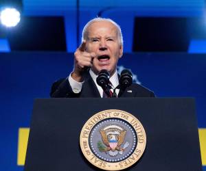 El presidente estadounidense, Joe Biden, habla en la conferencia sindical United Auto Workers (UAW) en el Marriott Marquis, Washington, DC, el 24 de enero de 2024.