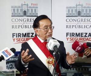 El Congreso eligió como presidente encargado al legislador de Perú Libre.