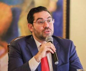 Jorge Cálix presenta solicitud de reingreso al CCEPL.