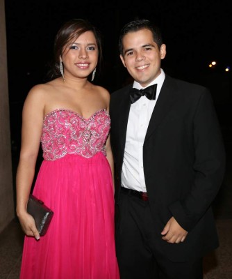 Romántica velada para Carolina y Alejandro