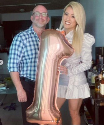 Rubia y fitness: la sexy transformación de la hondureña Debbie Bertrand