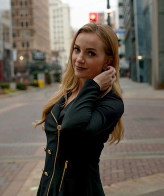 Ivory Hecker, la reportera de Fox News que expondrá la corrupción y censura del canal&nbsp;&nbsp;