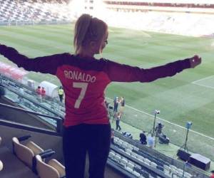 Katia Aveiro es una cantante portuguesa y hermana de Cristiano Ronaldo. Fotos tomadas del Instagran de Katia Aveiro.