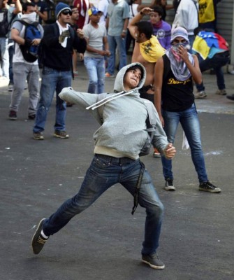 Capriles dice que las cosas no se van a calmar en Venezuela