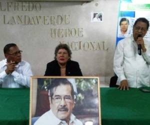 La Fundación Alfredo Landaverde (FAL) y la Democracia Cristiana (DC) hicieron la solicitud.