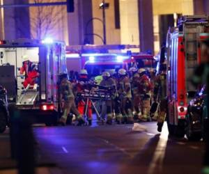 Testimonios atentado en Berlín: 'Era como un camión fantasma. Atravesó el gentío como un cuchillo que corta una torta'.