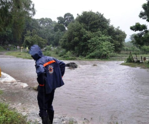 Copeco recuerda a las alcaldías y a los Comités de Emergencia Local y Municipal que deben continuar con las evacuaciones de las y los ciudadanos que residen en zonas de riesgo en los departamentos bajo alerta roja.