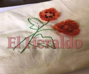 Así fue el proceso de elaboración del vestido de la primera dama Ana de Hernández para esta fiesta de idependencia patria. Fotos: El Heraldo....
