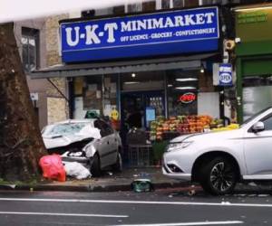 El accidente ocurrió en solo segundos en el área de Stamford Hill, distrito de Hackney.