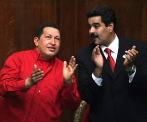 Por obra de Chávez y ahora de Maduro Venezuela se ha convertido en una colonia cubana que calcó el régimen represivo.