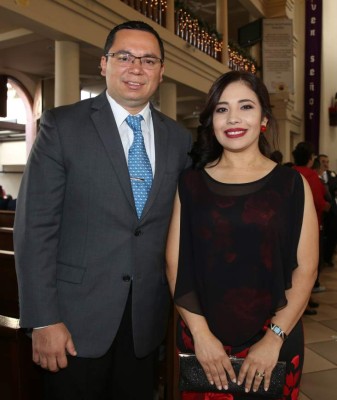 Pedro y Daisy se juraron amor en la Medalla Milagrosa