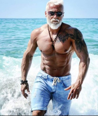 FOTOS: Así es el doble del multimillonario Gianluca Vacchi