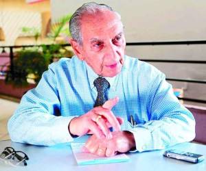 Emilio Larach, un empresario que siempre se ha preocupado por las causas justas del país, espera que el diálogo sea la vía para terminar con la crisis política.