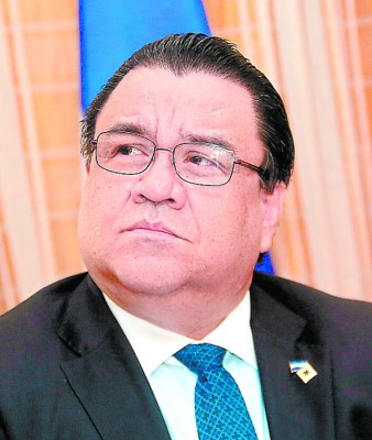 Maccih recibirá informe sobre la depuración policial