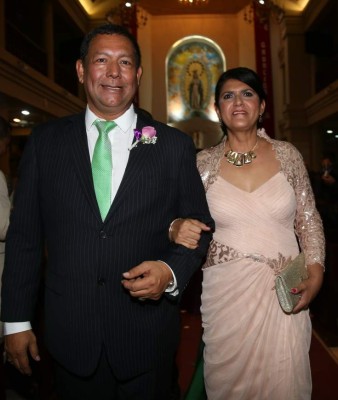 Noche de júbilo y alegría para los enamorados