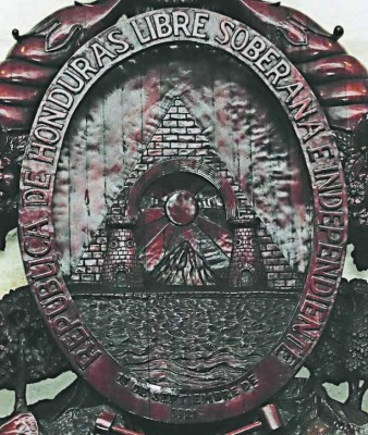 Histórico emblema que adorna el Congreso Nacional