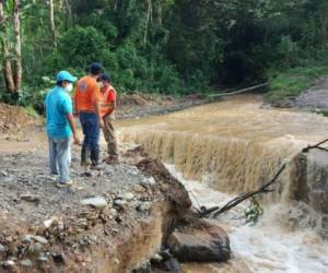 Por el paso de Iota queda incomunicado el sector de La Lodosa y aldeas aledañas, debido al daño de la caja puente ubicada en Quebrada El Oro, en la comunidad de San Antonio de Conchagua.