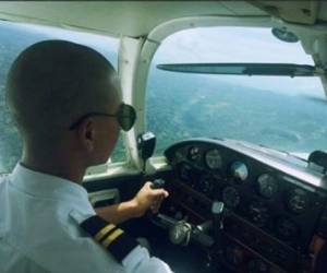 Cardona Rubio era un amante de las alturas, quien manifestaba su pasión por volar a través de la red social (Foto: Facebook/ El Heraldo Honduras/ Noticias de Honduras)