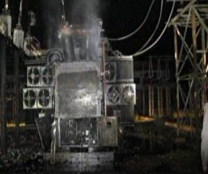 Eexplotó un transformador ubicado en la colonia La Puerta, donde funciona un plantel de la Empresa Nacional de Energía Eléctrica (ENEE).