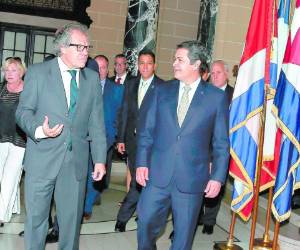 En junio recién pasado, Luis Almagro recibió al Presidente en la sede de la OEA en Washington.