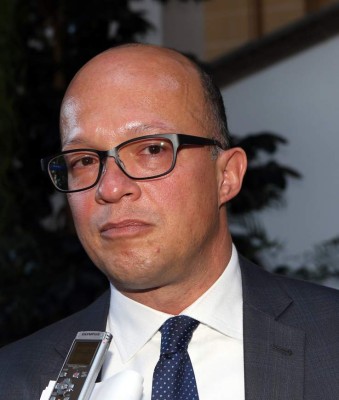 'Todo lo que sirva para proteger a los corruptos será revisado”